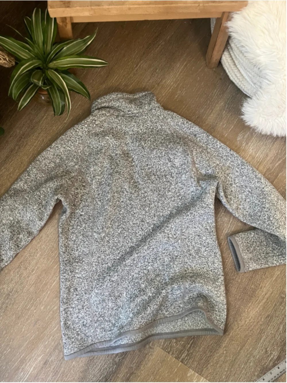 Women's Patagonia Gray Quarter-Zip Sweater M